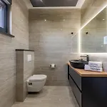 Villa Crowonder Travera 2 With Heated Swimming Pool - Crowonder Luxury Rent *