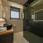 Crowonder Travera 2 With Heated Swimming Pool - Crowonder Luxury Rent * Privlaka (Zadar)