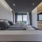 Villa Crowonder Travera 2 With Heated Swimming Pool - Crowonder Luxury Rent Privlaka (Zadar)