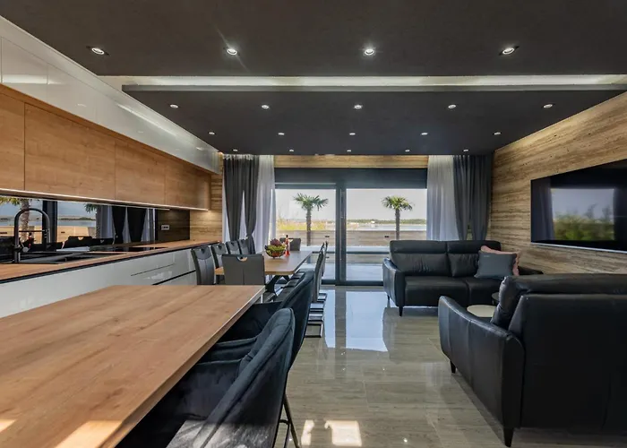 Вилла Crowonder Travera 2 With Heated Swimming Pool - Crowonder Luxury Rent *