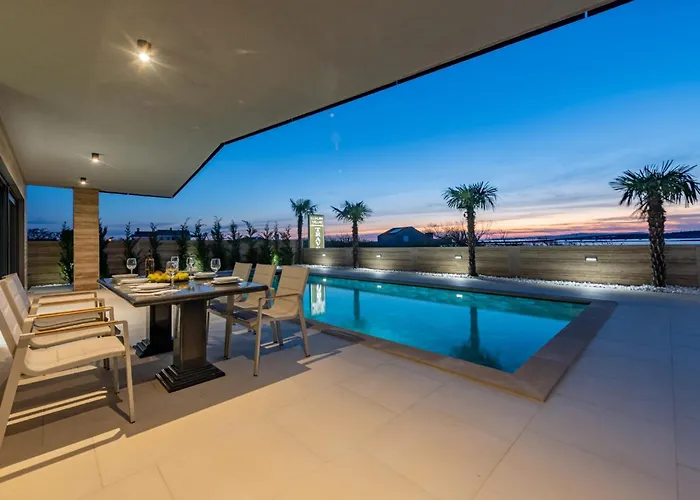 Crowonder Travera 2 With Heated Swimming Pool - Crowonder Luxury Rent Вилла *