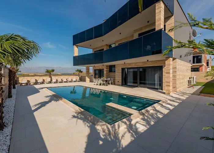 Crowonder Travera 2 With Heated Swimming Pool - Crowonder Luxury Rent Вилла *